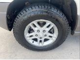 Thumbnail of 2004 Stone White Clearcoat Jeep Grand Cherokee