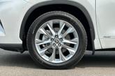 Thumbnail of 2022 Wind Chill Pearl Toyota Highlander Hybrid