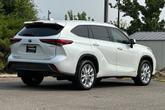 Thumbnail of 2022 Wind Chill Pearl Toyota Highlander Hybrid