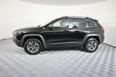 Thumbnail of 2019 Diamond Black Crystal Pearlcoat Jeep Cherokee