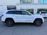 Thumbnail of 2018 Bright White Clearcoat Jeep Grand Cherokee