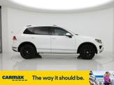 Thumbnail of 2016 White Volkswagen Touareg
