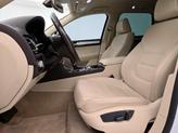 Thumbnail of 2016 White Volkswagen Touareg