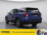Thumbnail of 2022 Blue Ford Explorer