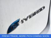 Thumbnail of 2018 Bright White Clearcoat Chrysler Pacifica Hybrid