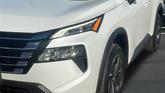 Thumbnail of 2024 Everest White Pearl Nissan Rogue
