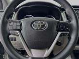 Thumbnail of 2018 Alumina Jade Metallic Toyota Highlander