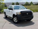 Photo of 2014 Super White Toyota Tundra