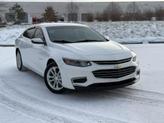 Photo of 2018 White Chevrolet Malibu
