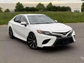 Photo of 2018 Super White Toyota Camry