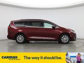 Thumbnail of 2018 Red Chrysler Pacifica
