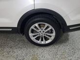 Thumbnail of 2018 White Platinum Clearcoat Metallic Ford Explorer