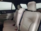 Thumbnail of 2018 White Platinum Clearcoat Metallic Ford Explorer