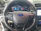 Thumbnail of 2018 White Platinum Clearcoat Metallic Ford Explorer