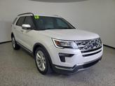 Thumbnail of 2018 White Platinum Clearcoat Metallic Ford Explorer
