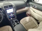 Thumbnail of 2018 White Platinum Clearcoat Metallic Ford Explorer