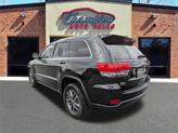 Thumbnail of 2018 Diamond Black Crystal Pearlcoat Jeep Grand Cherokee