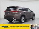 Thumbnail of 2018 Brown Toyota Highlander