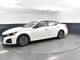 Thumbnail of 2024 Pearl White Tricoat Nissan Altima