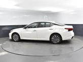 Thumbnail of 2024 Pearl White Tricoat Nissan Altima
