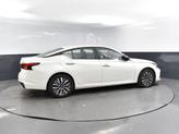 Thumbnail of 2024 Pearl White Tricoat Nissan Altima