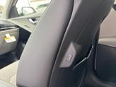 Thumbnail of 2025 Snow White Pearl Kia Niro EV