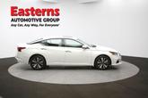 Thumbnail of 2022 Pearl White Tricoat Nissan Altima