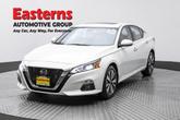 Photo of 2022 Pearl White Tricoat Nissan Altima
