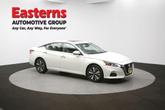 Thumbnail of 2022 Pearl White Tricoat Nissan Altima