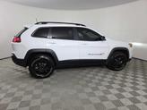 Thumbnail of 2022 Bright White Clearcoat Jeep Cherokee