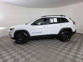 Thumbnail of 2022 Bright White Clearcoat Jeep Cherokee