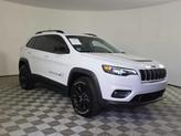 Thumbnail of 2022 Bright White Clearcoat Jeep Cherokee