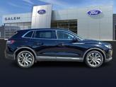Thumbnail of 2022 Infinite Black Metallic Clearcoat Lincoln Nautilus