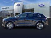 Thumbnail of 2022 Infinite Black Metallic Clearcoat Lincoln Nautilus