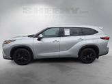 Thumbnail of 2022 Celestial Silver Metallic Toyota Highlander Hybrid