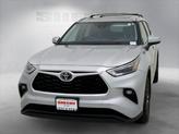 Thumbnail of 2023 Celestial Silver Metallic Toyota Highlander