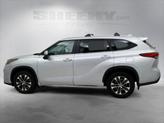 Thumbnail of 2023 Celestial Silver Metallic Toyota Highlander