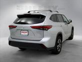 Thumbnail of 2023 Celestial Silver Metallic Toyota Highlander