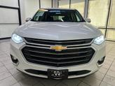 Thumbnail of 2021 Iridescent Pearl Tricoat Chevrolet Traverse