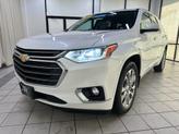 Thumbnail of 2021 Iridescent Pearl Tricoat Chevrolet Traverse