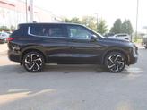 Thumbnail of 2024 Labrador Black Pearl Mitsubishi Outlander