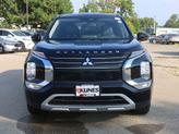 Thumbnail of 2024 Labrador Black Pearl Mitsubishi Outlander