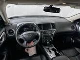 Thumbnail of 2017 Brilliant Silver Metallic Nissan Pathfinder