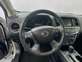 Thumbnail of 2017 Brilliant Silver Metallic Nissan Pathfinder
