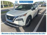 Photo of 2023 Glacier White Nissan Rogue