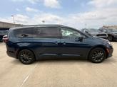 Thumbnail of 2021 Fathom Blue Pearlcoat Chrysler Pacifica