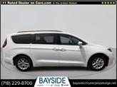 Thumbnail of 2022 Bright White Clearcoat Chrysler Pacifica