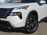 Thumbnail of 2025 Everest White Pearl Nissan Rogue