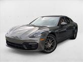 Photo of 2022 Aventurine Green Metallic Porsche Panamera