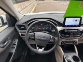 Thumbnail of 2022 Oxford White Ford Escape
